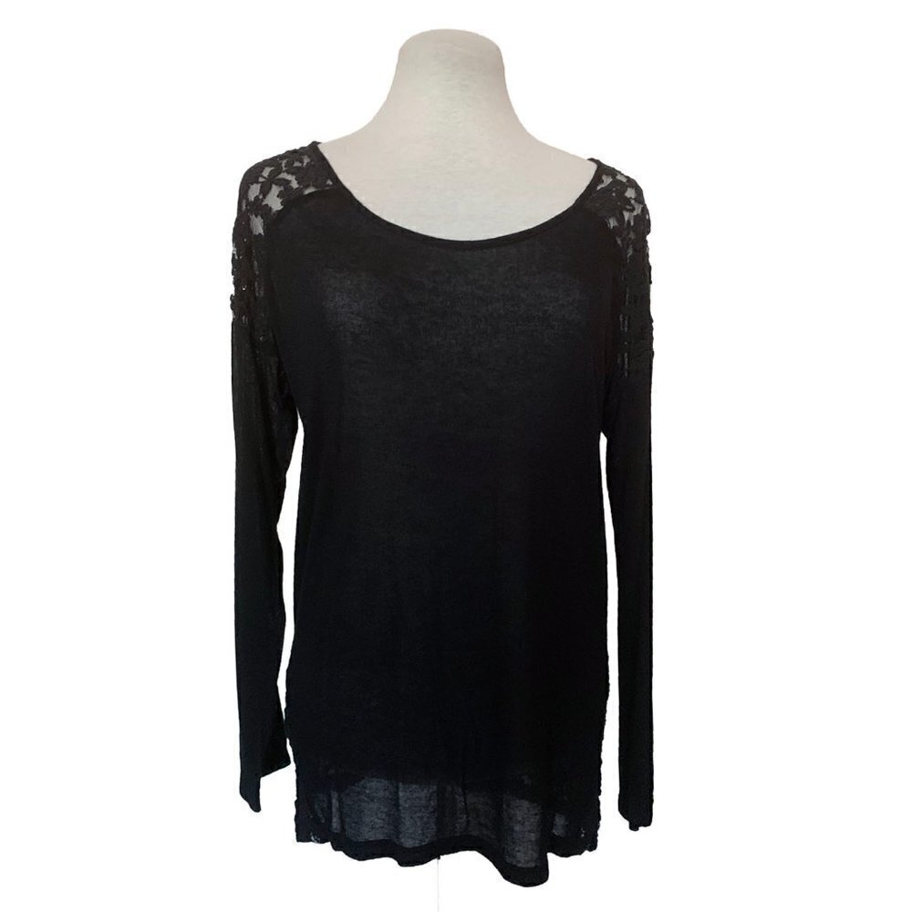𝅺❤️ Abound Lace Top
